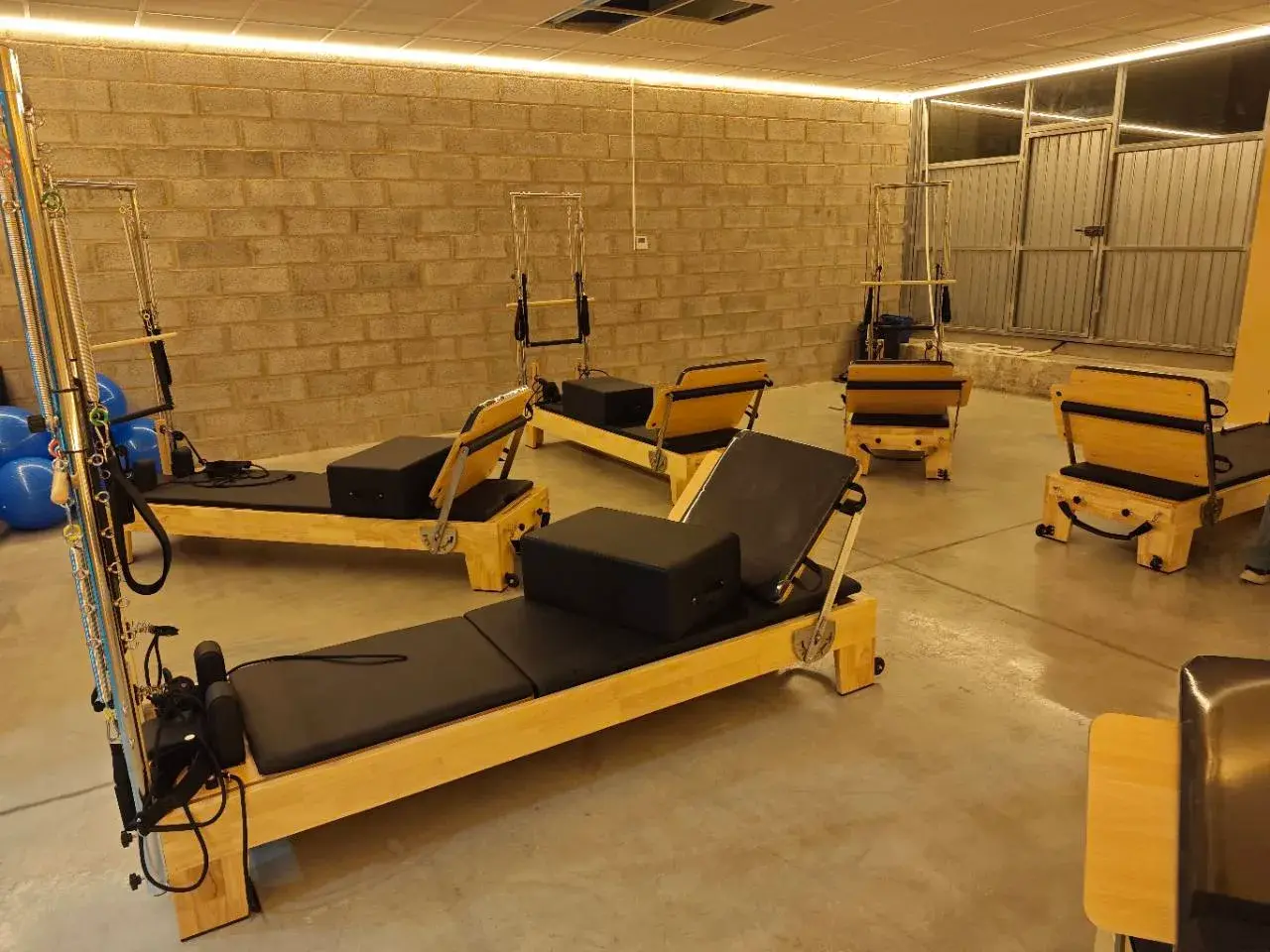 Sala de Pilates Reformer del centro Vida Nova Cartagena